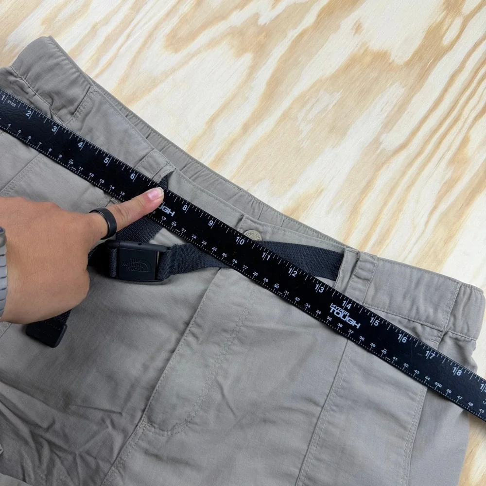 The North Face Mens Convertible Cargo Hiking Pants Tan Khaki Size Large Short